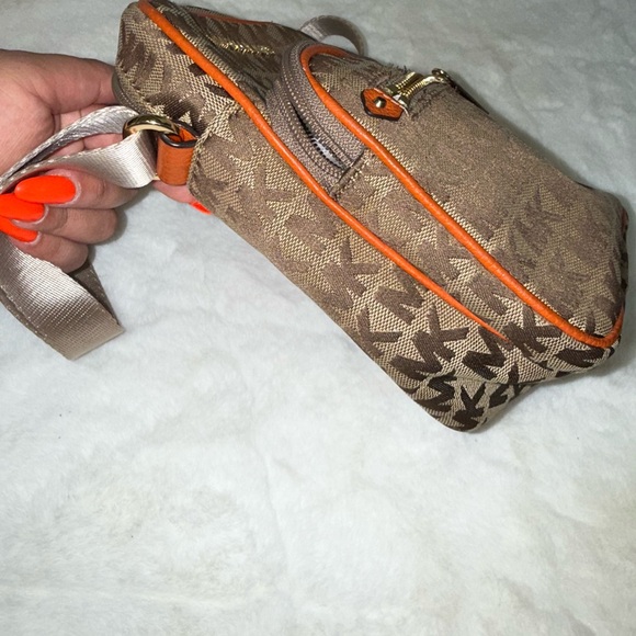 Michael Kors Tan and Orange Men's Messenger Bag - Picture 7 of 9